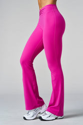 W2279 Buttersoft Scrunch Band Flare Leggings (short) - Berry Pink