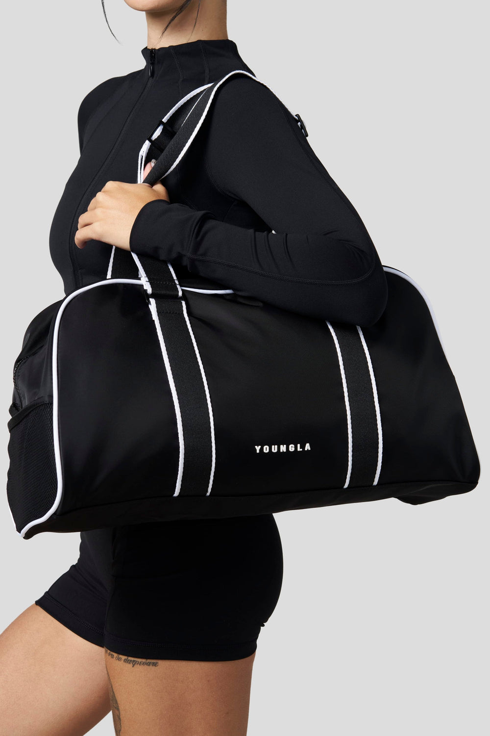 W6116 - Daily Duffle - Black