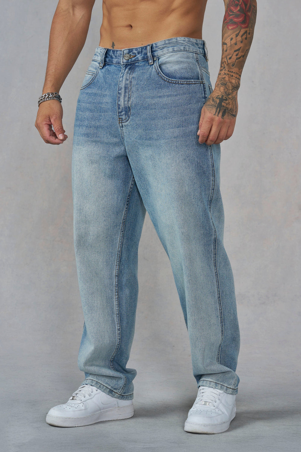 6052 - Straight Cut Jeans - Blue Wash