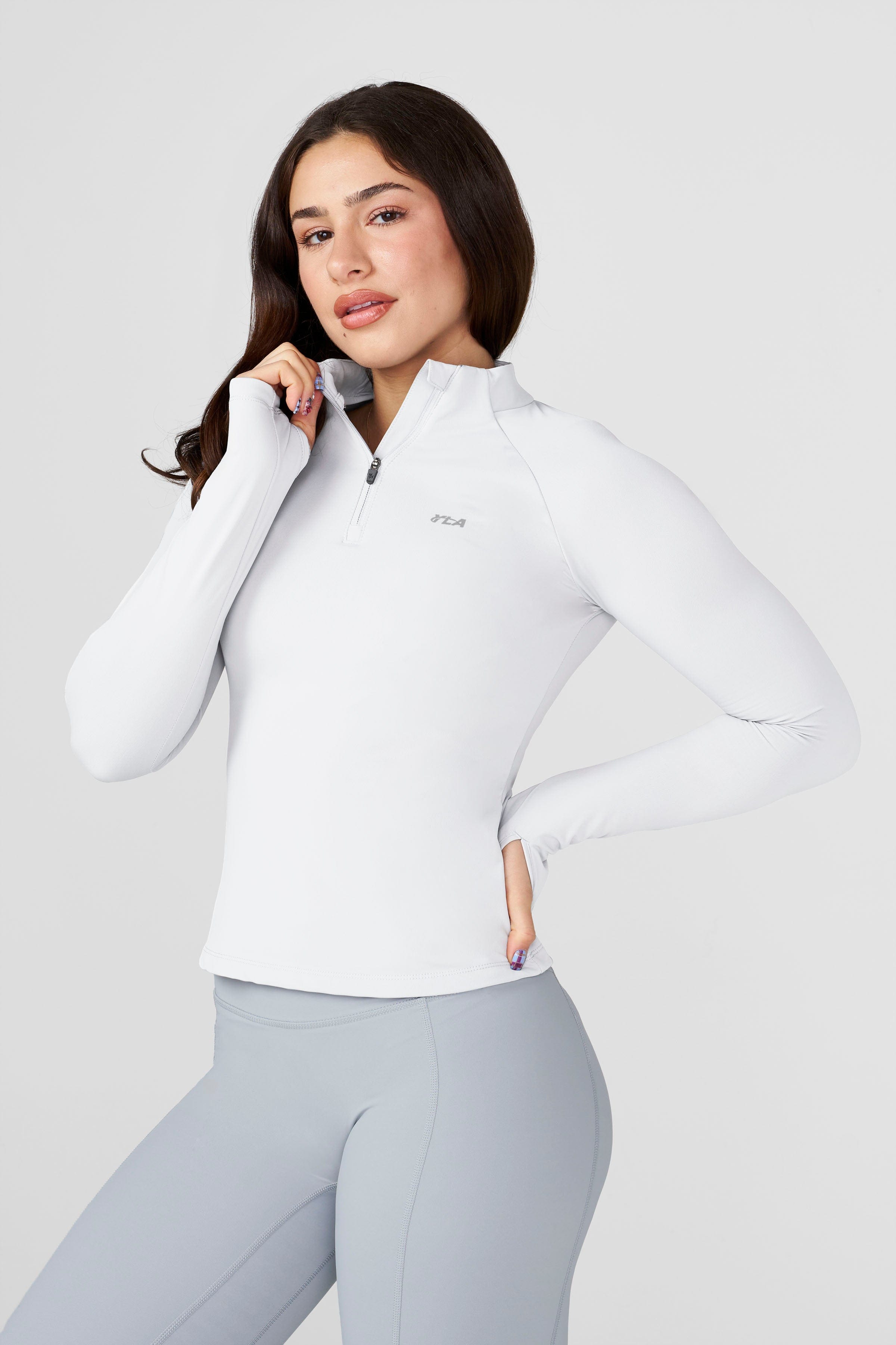 W5160 - Velocity Pullover - White