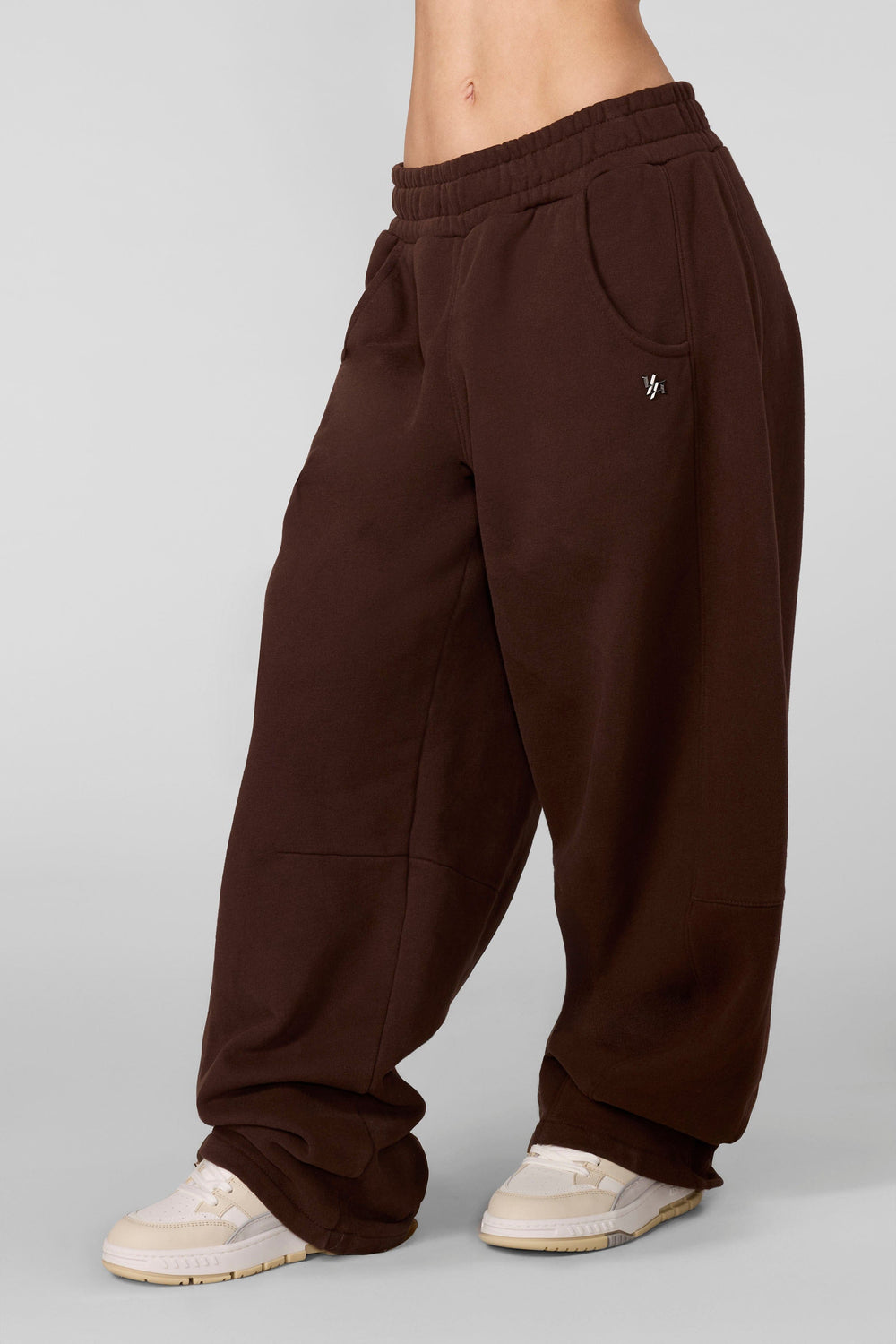 W2255 - Studio Edit Barrel Jogger - Brown