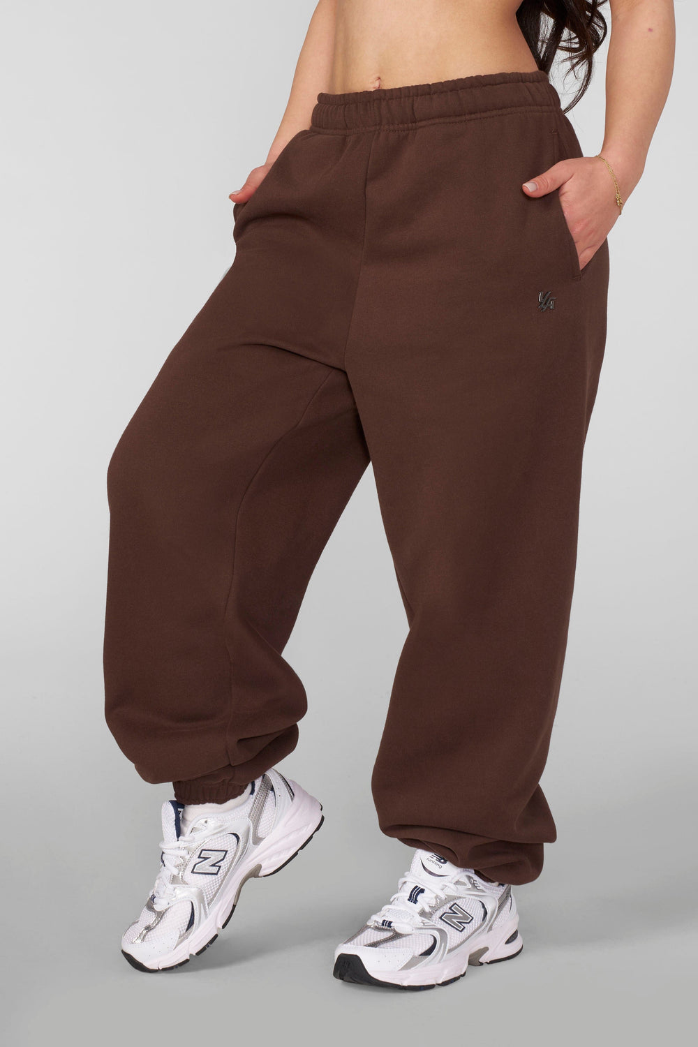 W2218 - Studio Edit Cuff Joggers - Brown