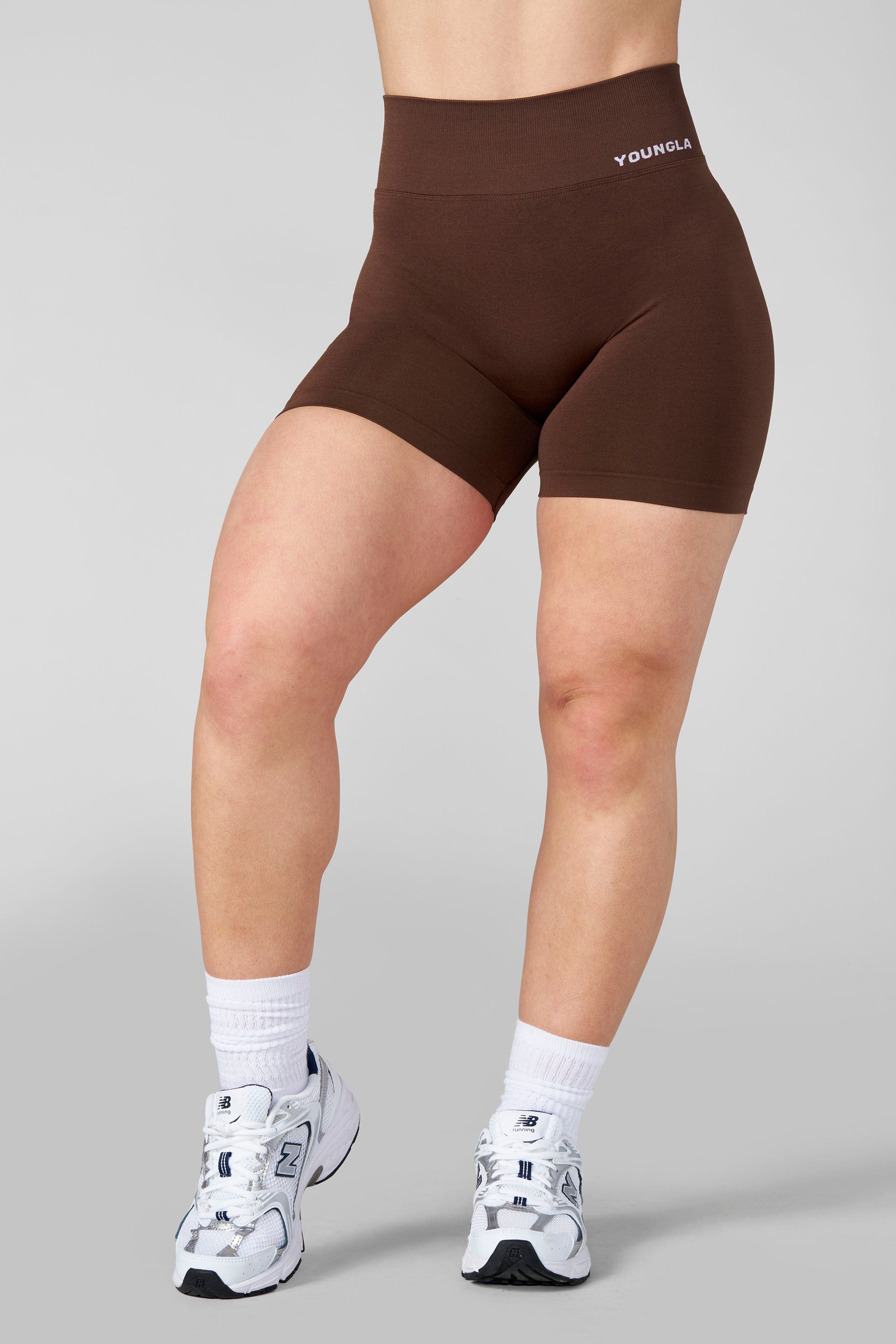 W1156 - Kove Seamless Shorts - Brown