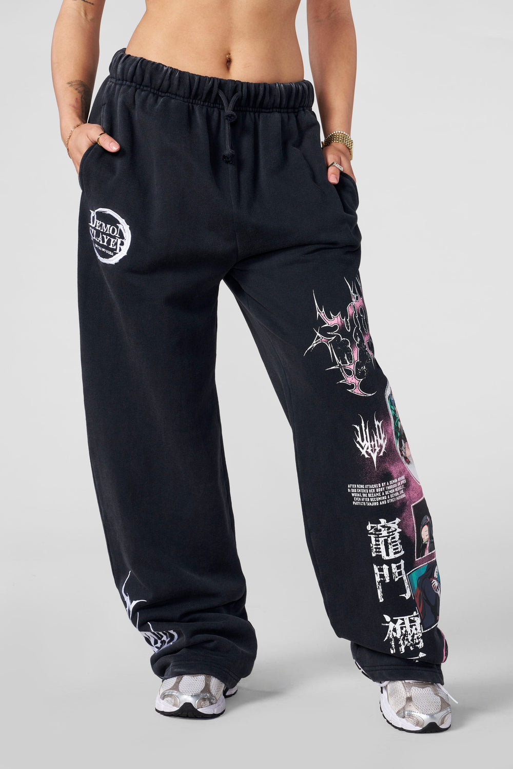 W2242 - Demon Slayer: Kimetsu no Yaiba - Joggers - Nezuko's Strength