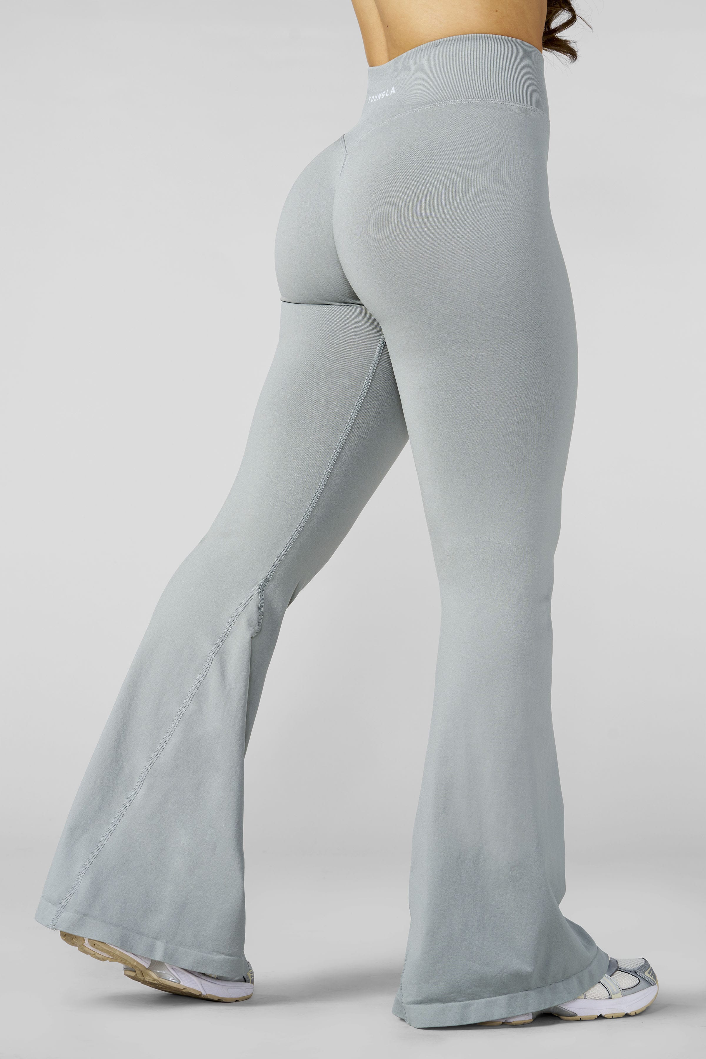 W2276 - Curve Seamless Flare Leggings (Short) - Grey