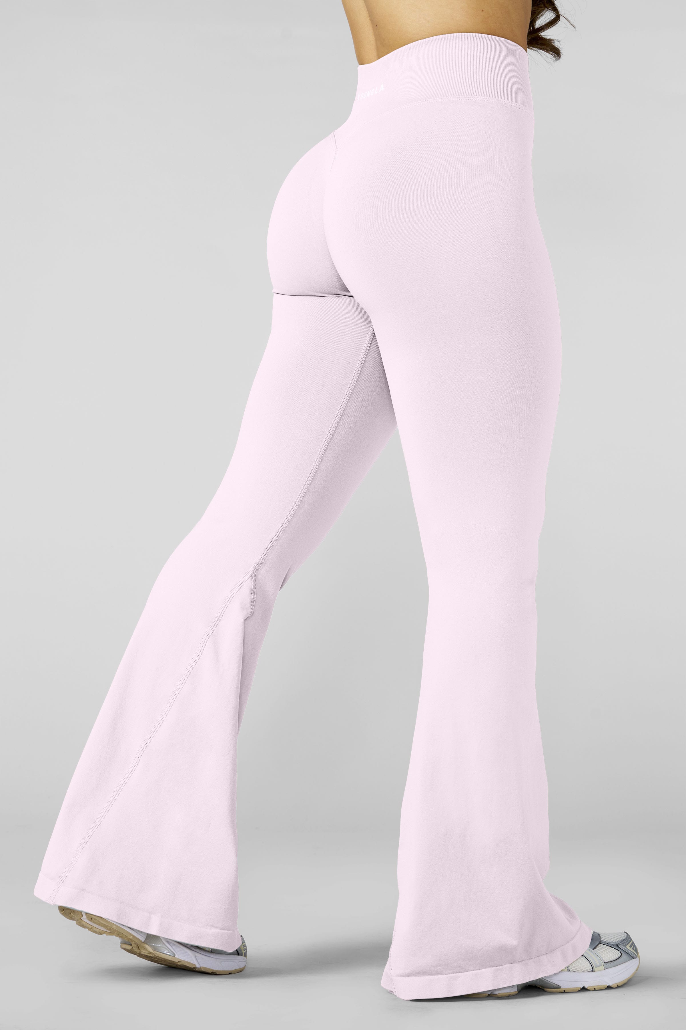 W2276 - Curve Seamless Flare Leggings (Short) - Pink