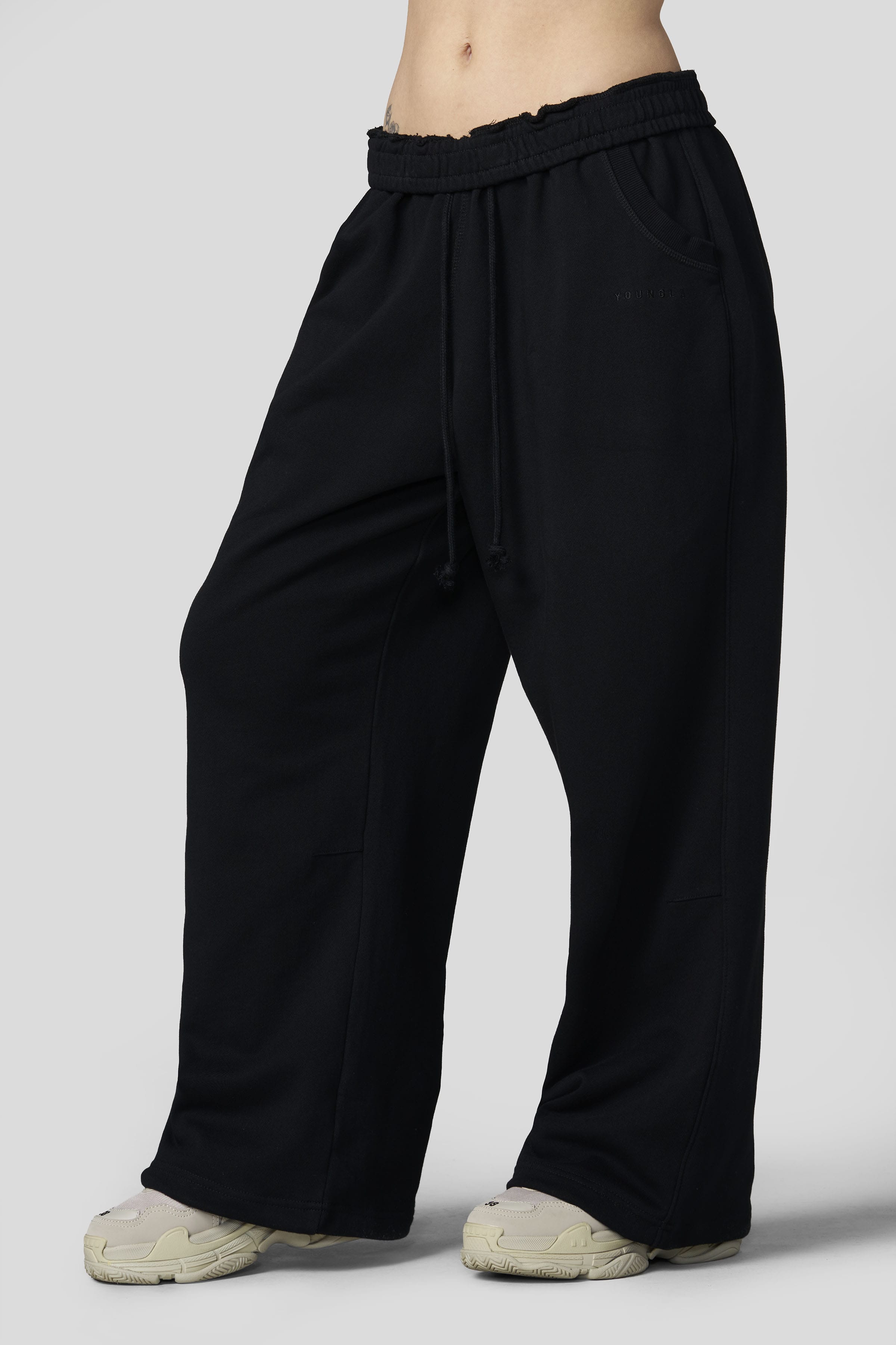 W2296 Super Baggy Sweats - Black