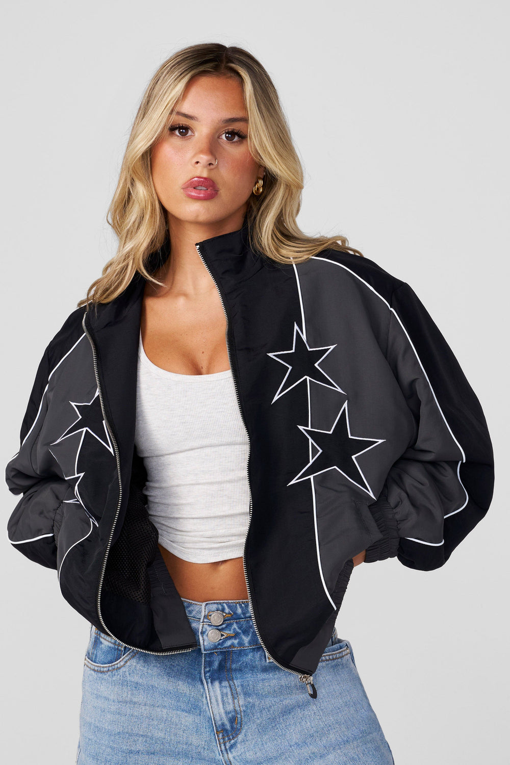 W565 Old School Windbreaker - Black