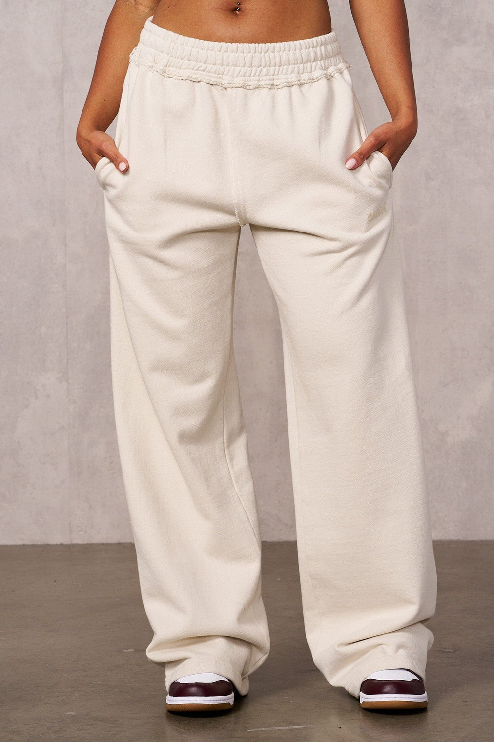 W260 - Rebel Straight Leg Joggers - Cream