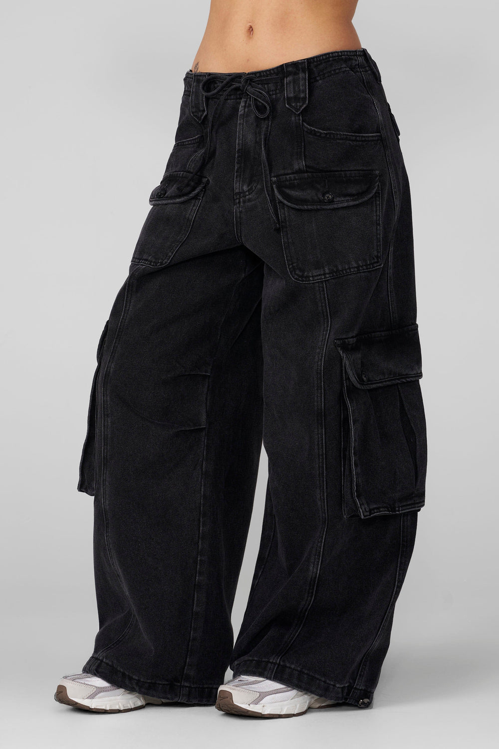 W2231 - Cargo Jean - Black Wash