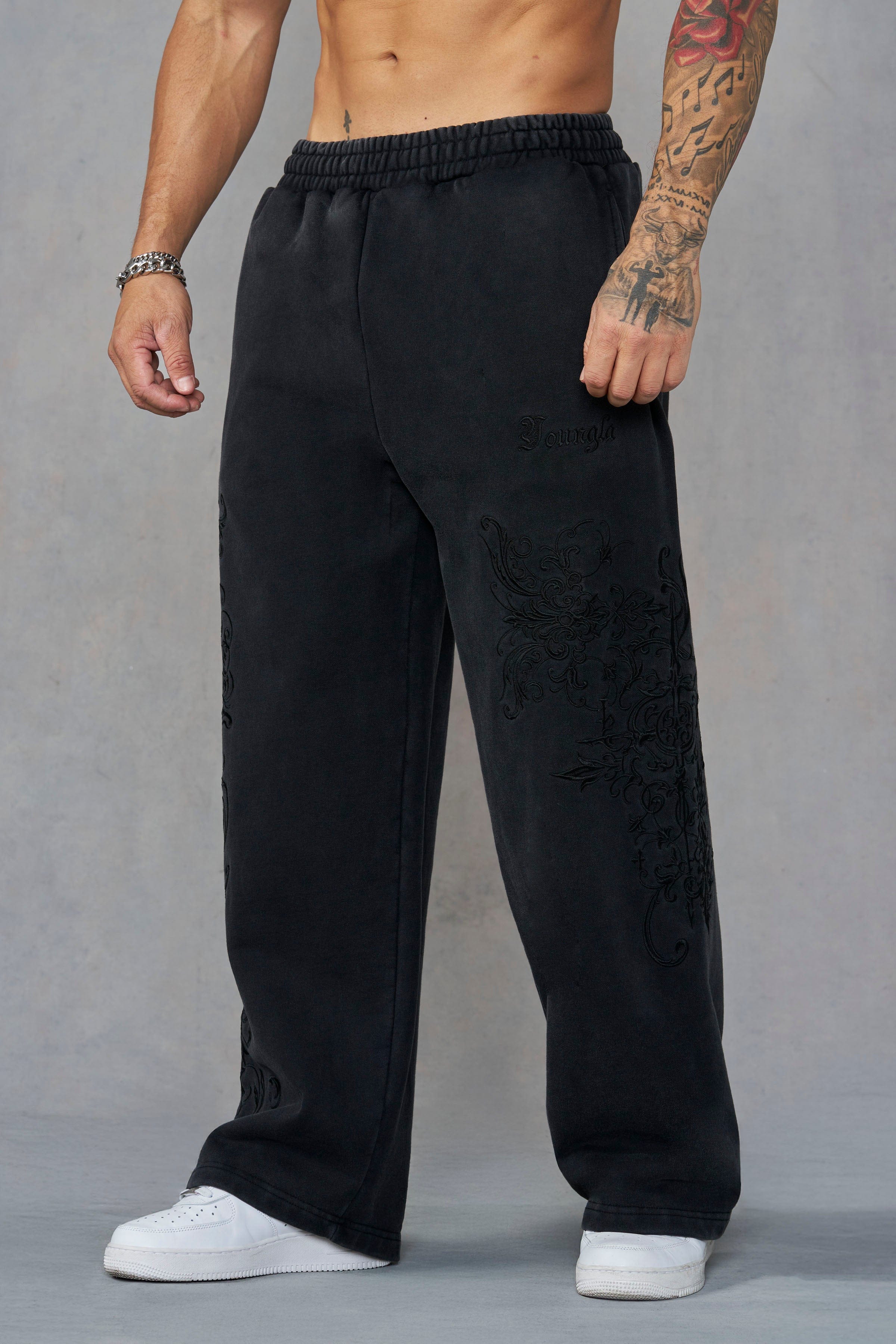 2061 - Threadmark Sweats - Black Wash