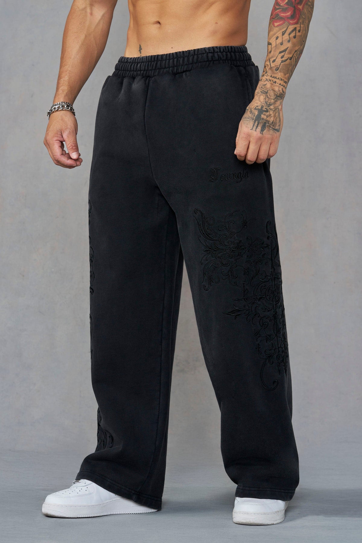 2061 - Threadmark Sweats - Black Wash