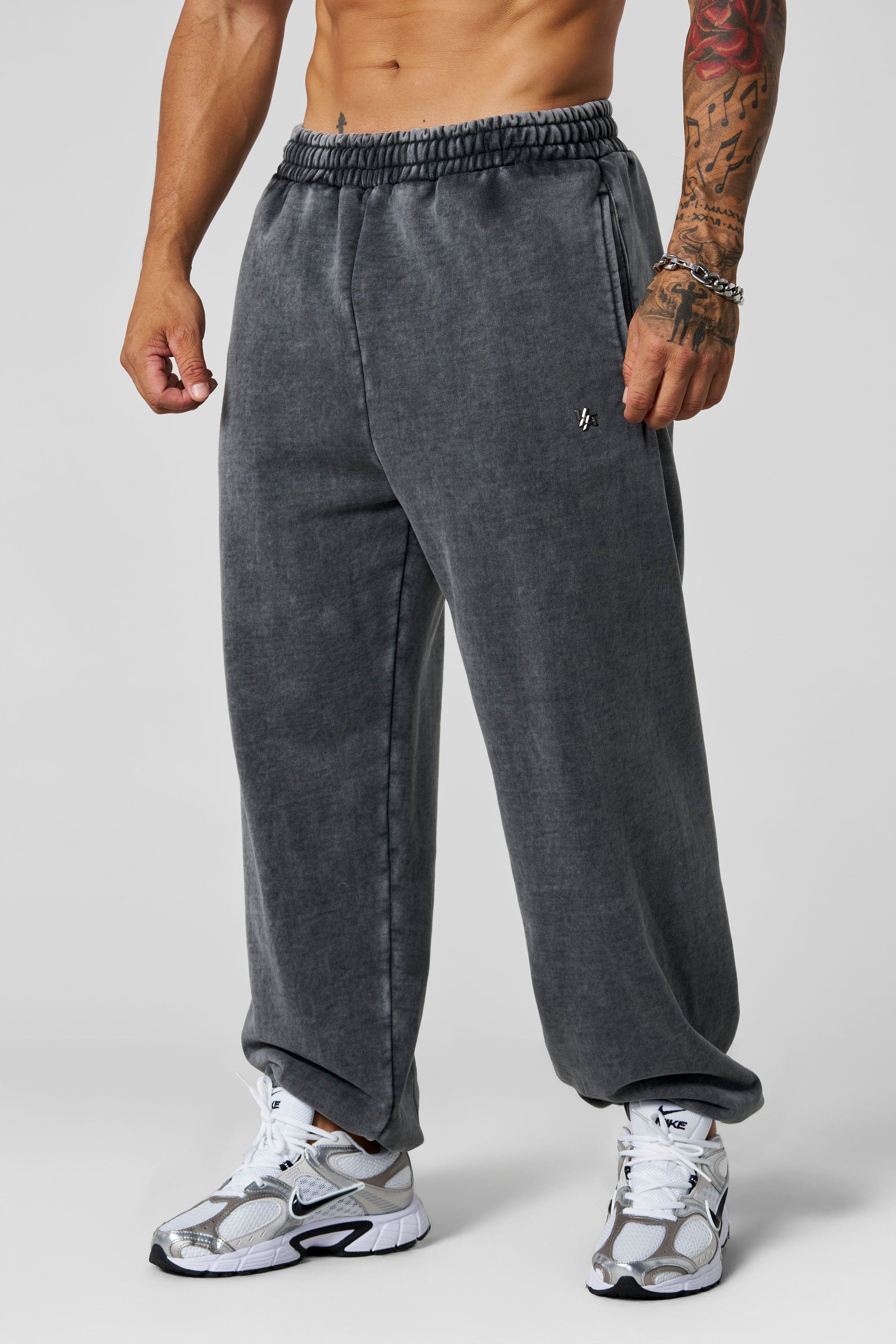 2069 - Elevated Essentials - Baggy Joggers - Grey Wash
