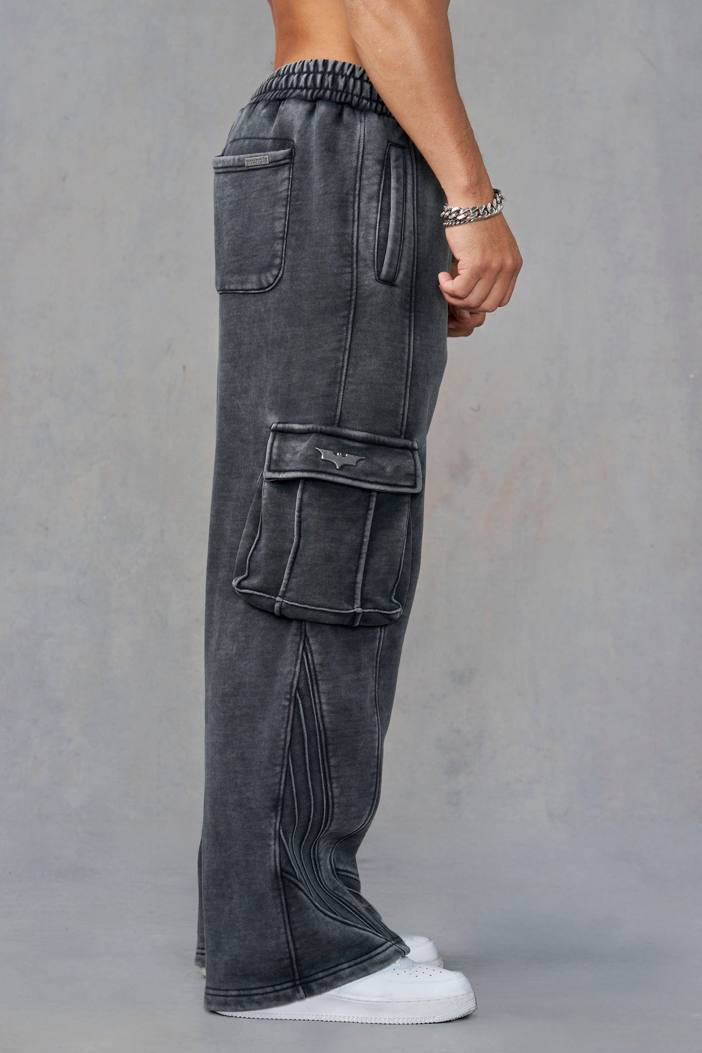 2131 - Batman Armored Sweats