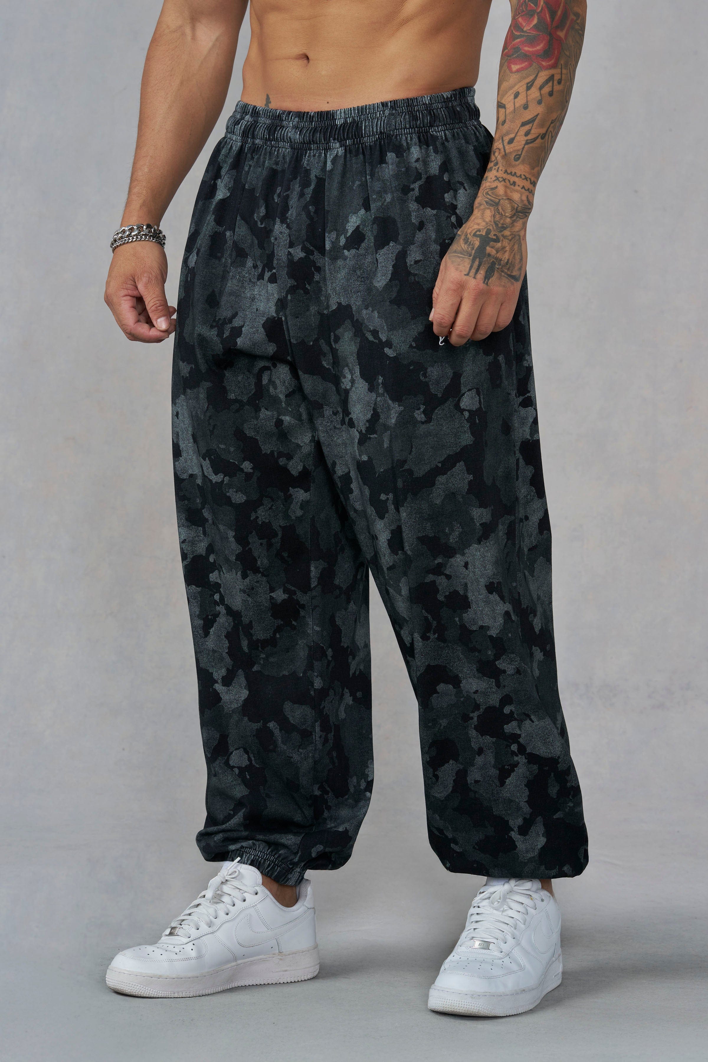 2155 - Camo Pump Cover Joggers - Black Camo