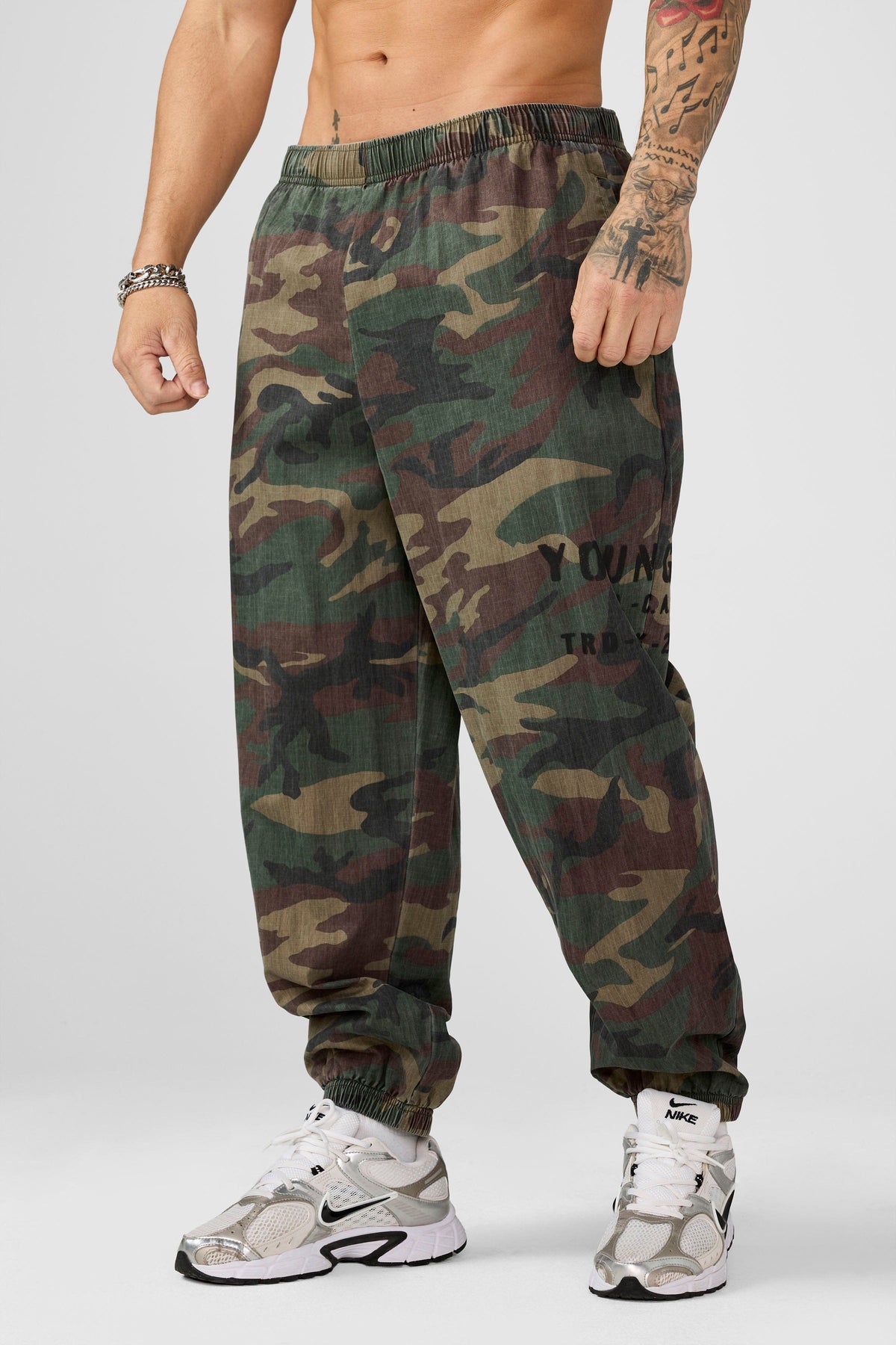 2162 - Elevated Pump Cover Joggers - Army Camo