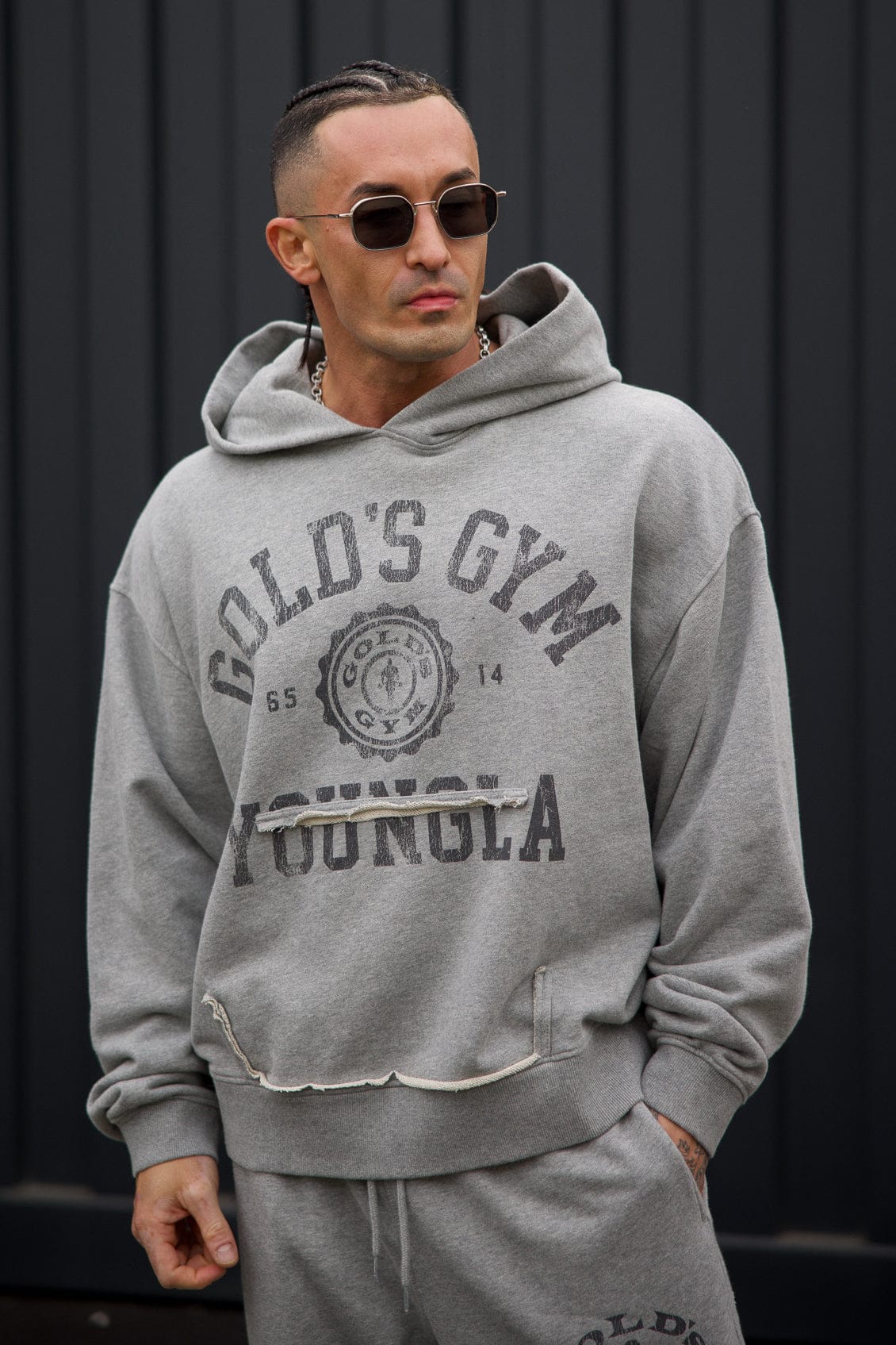 5167 - Gold's Iron Legacy Crest Hoodies - Heather Grey