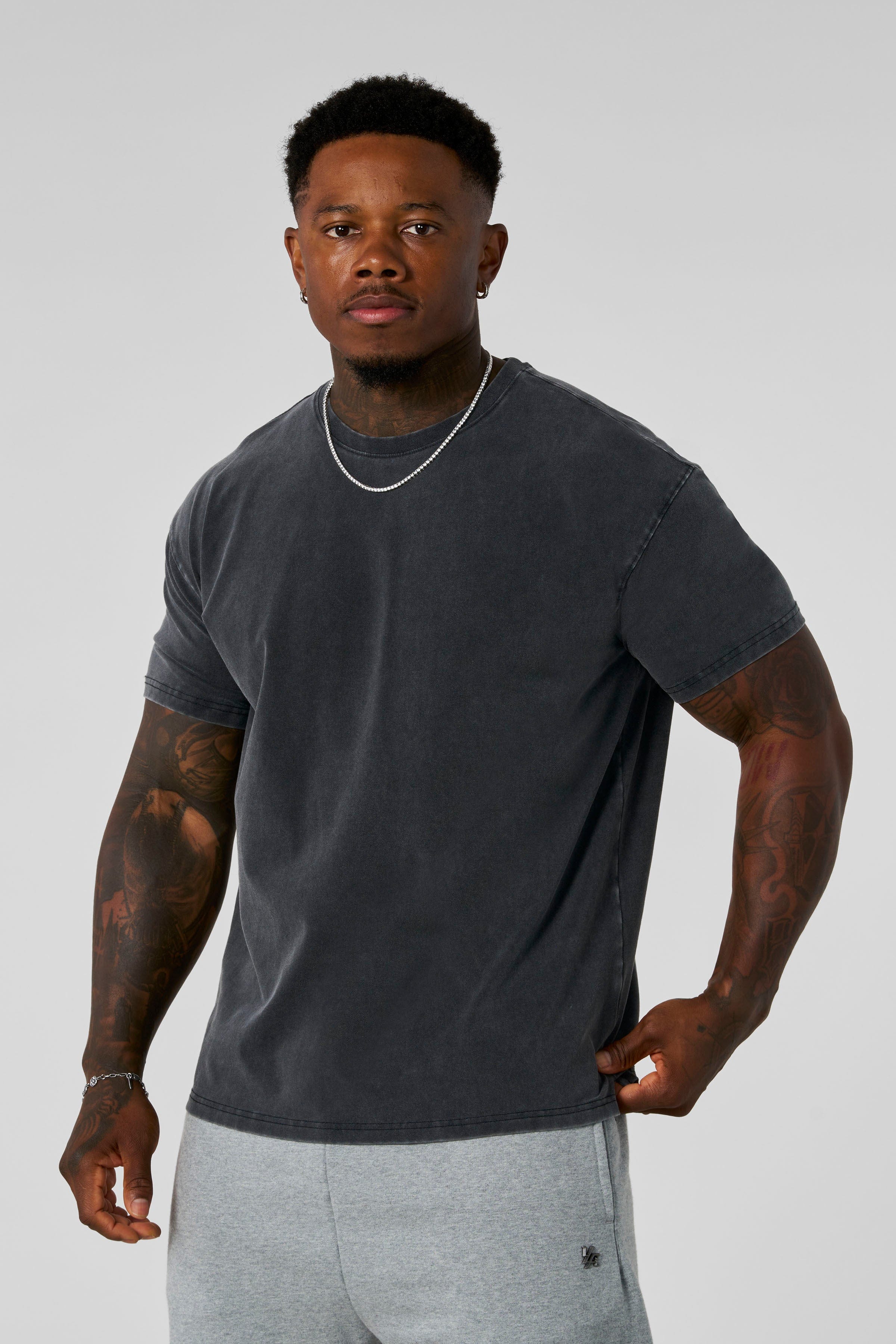 4148 - Elevated Essentials - Fitted Tee - Grey Wash
