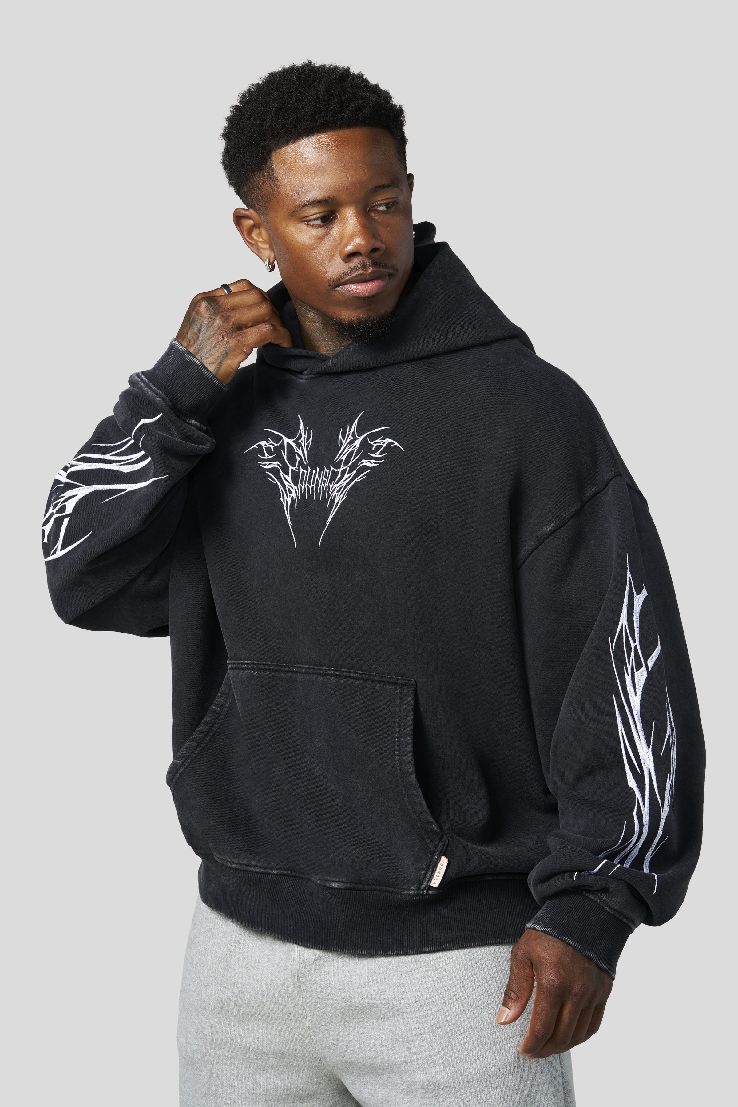 5033 - Vengeance Pullover Hoodies - Black Wash/White