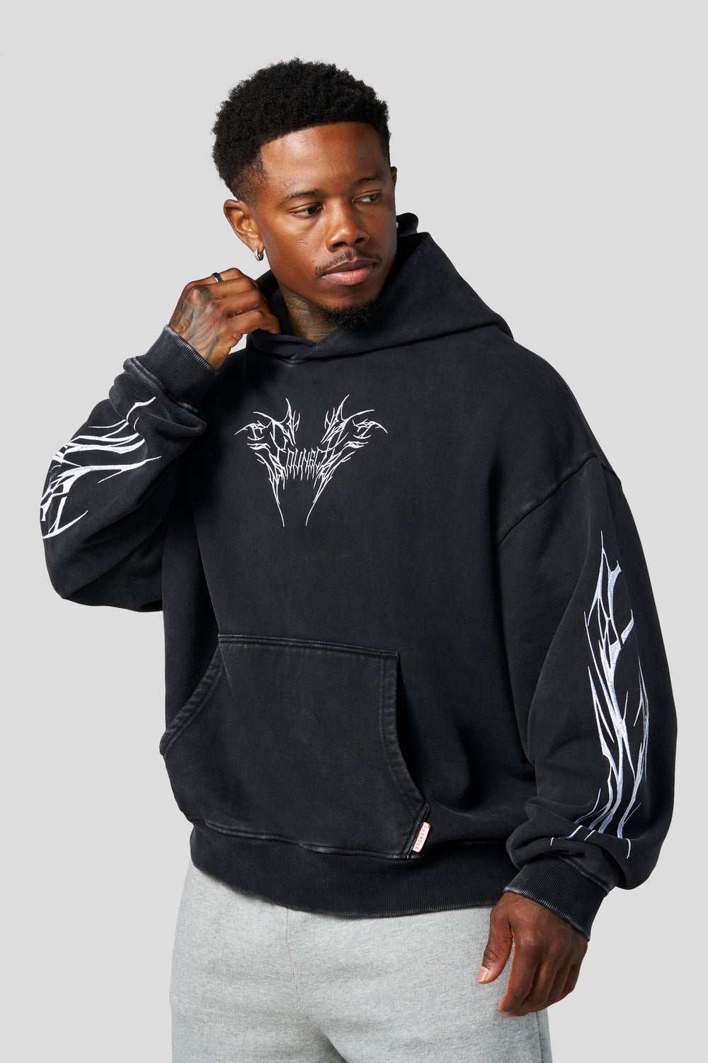 5033 - Vengeance Pullover Hoodies - Black Wash/White