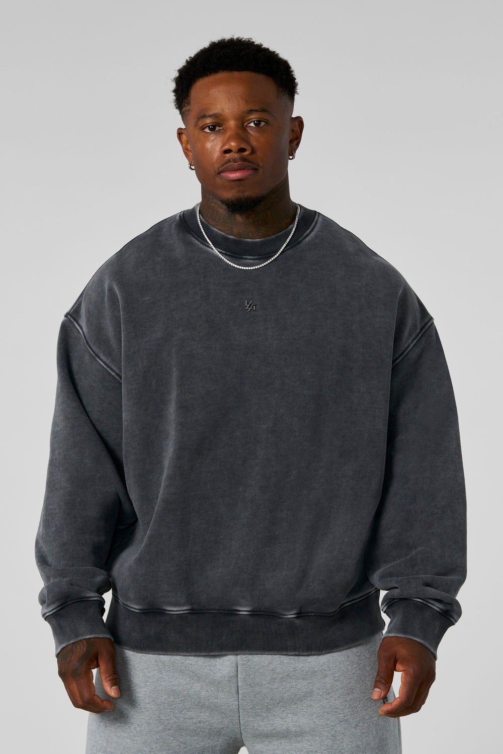 5095 - Elevated Essentials - Crewneck - Grey Wash