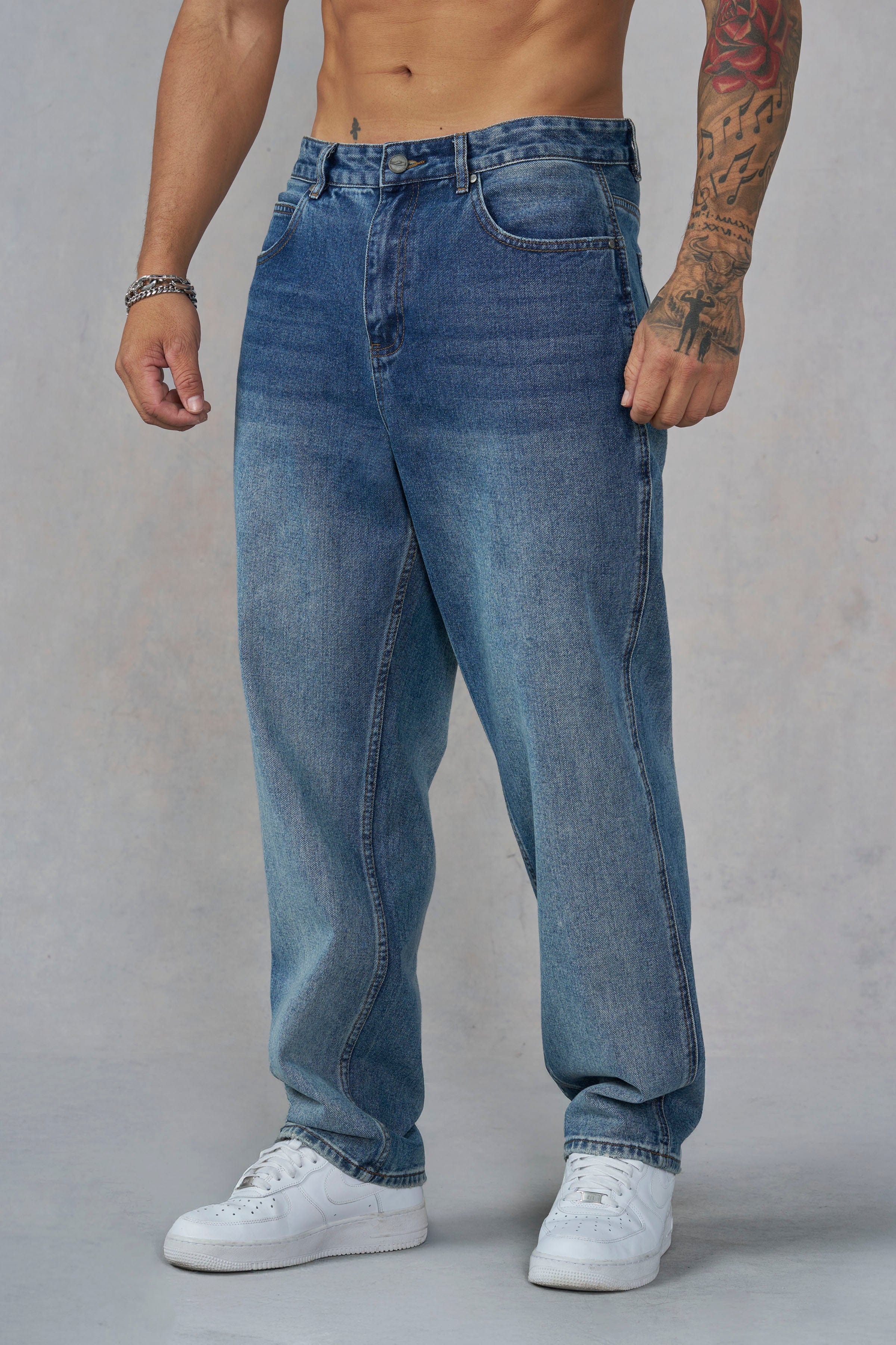 6052 - Straight Cut Jeans - Navy Wash