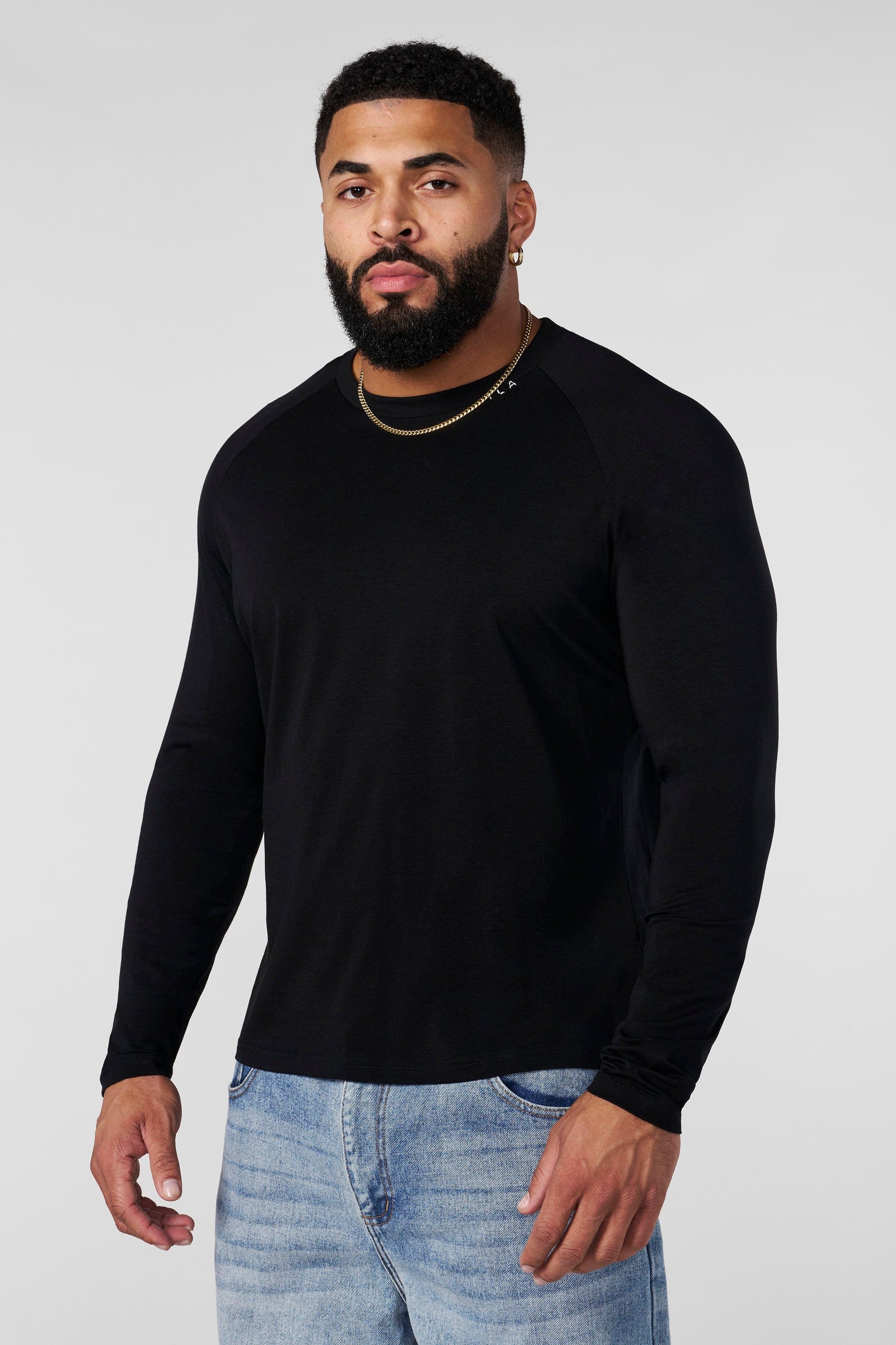 8033 - AeroTech Longsleeves - Black