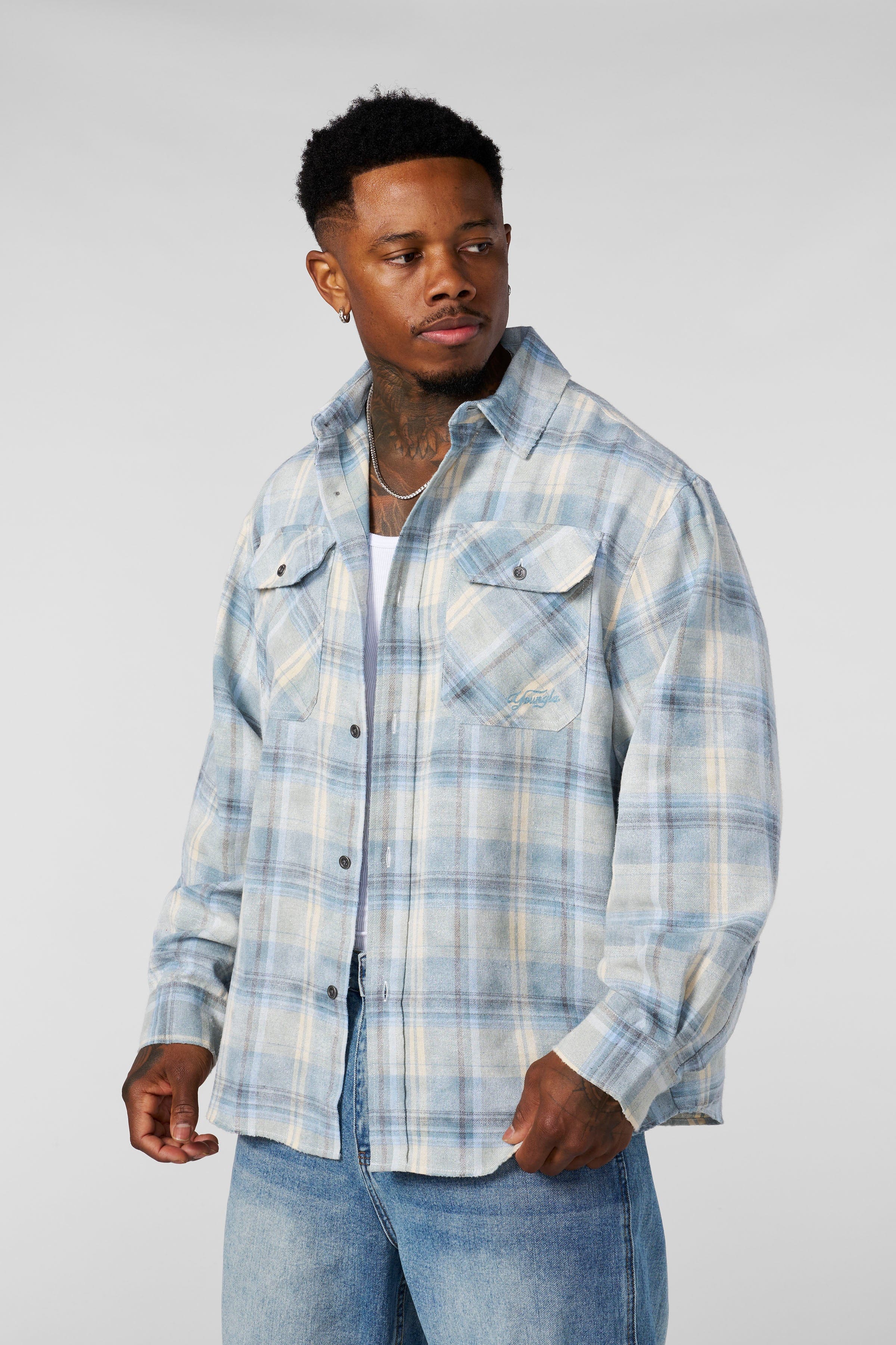 8091 - Americana Flannels - Off-White/Light Blue