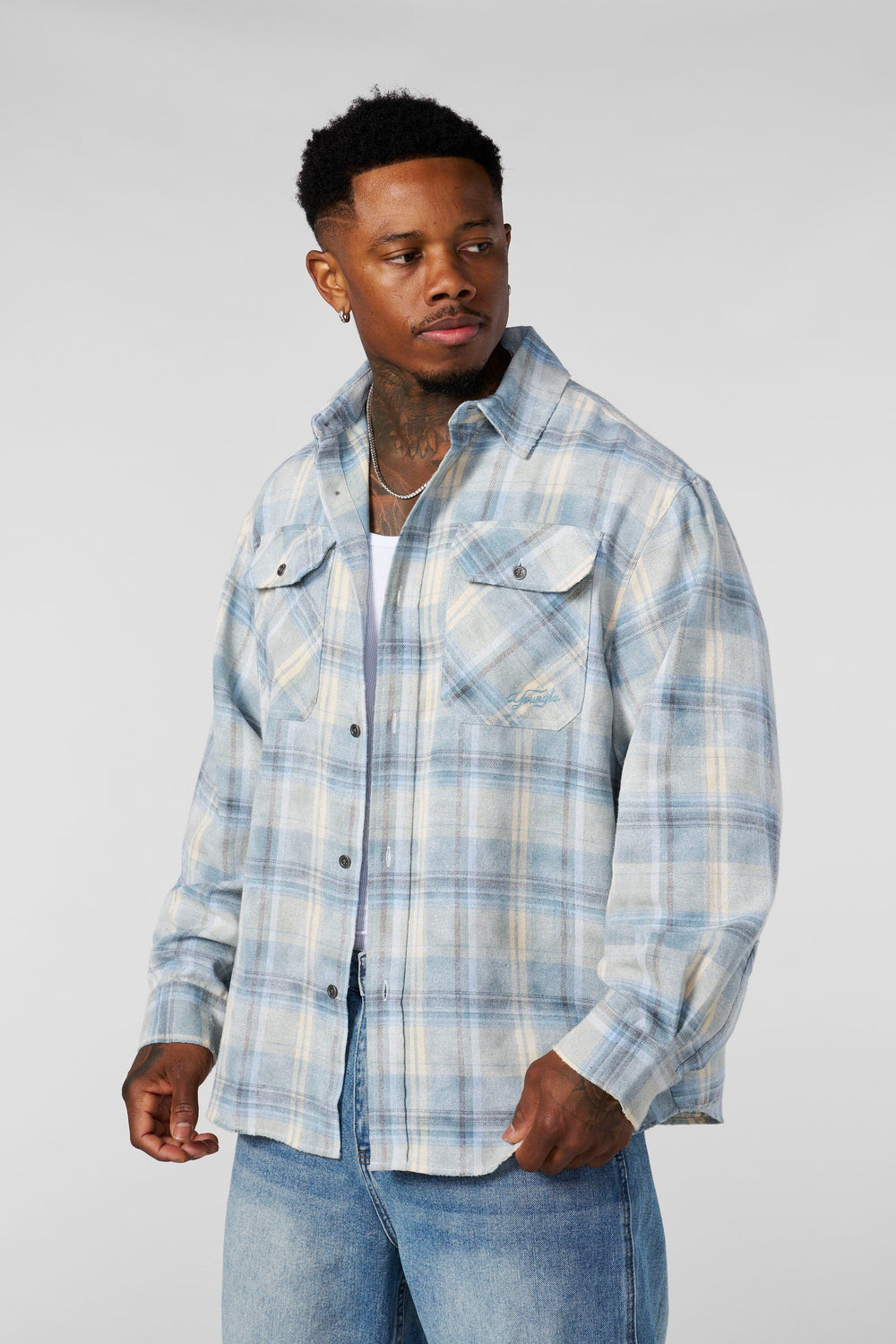 8091 - Americana Flannels - Off-White/Light Blue