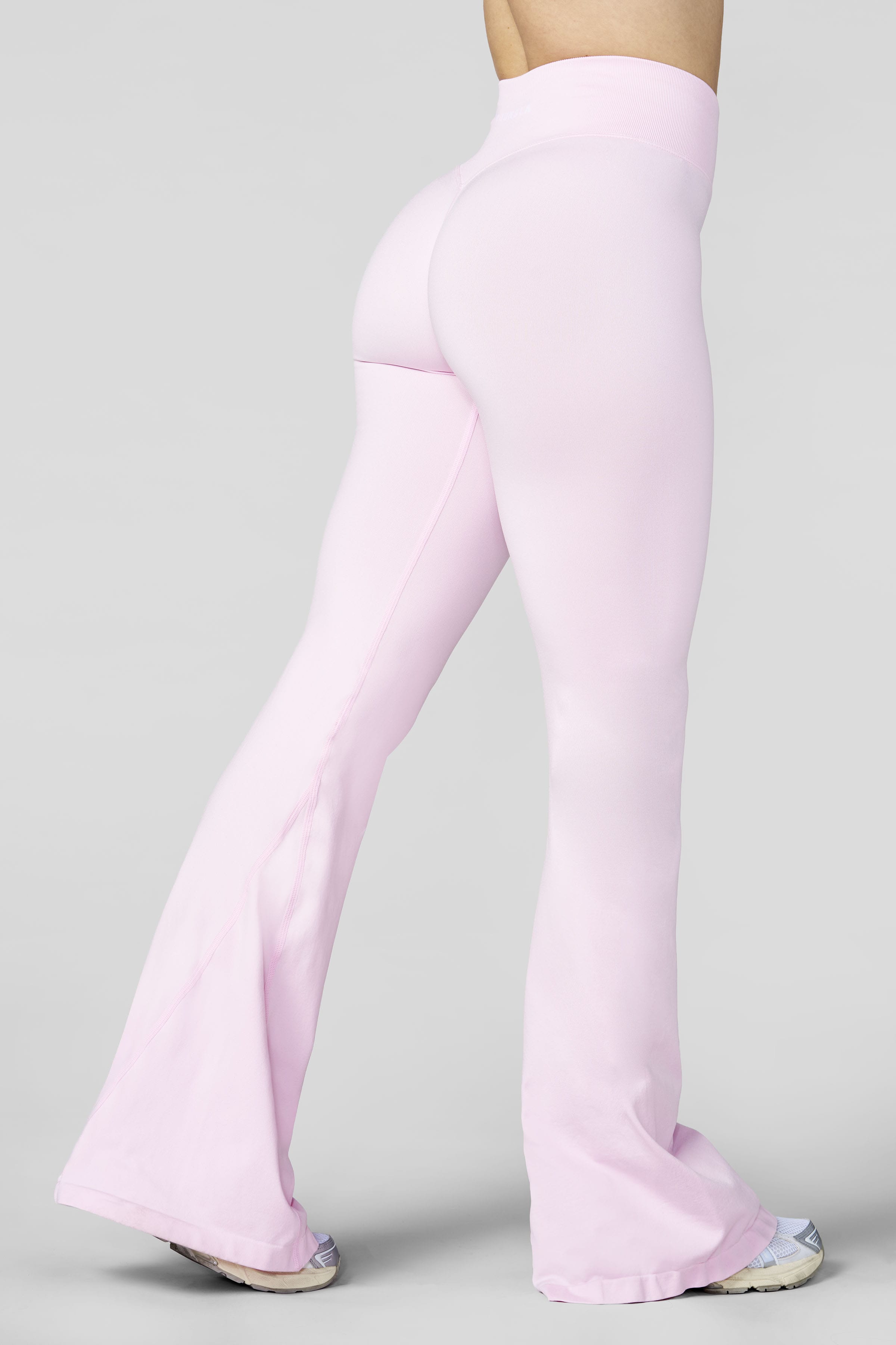 W2206 - Curve Seamless Flare Leggings (Reg) - Pink