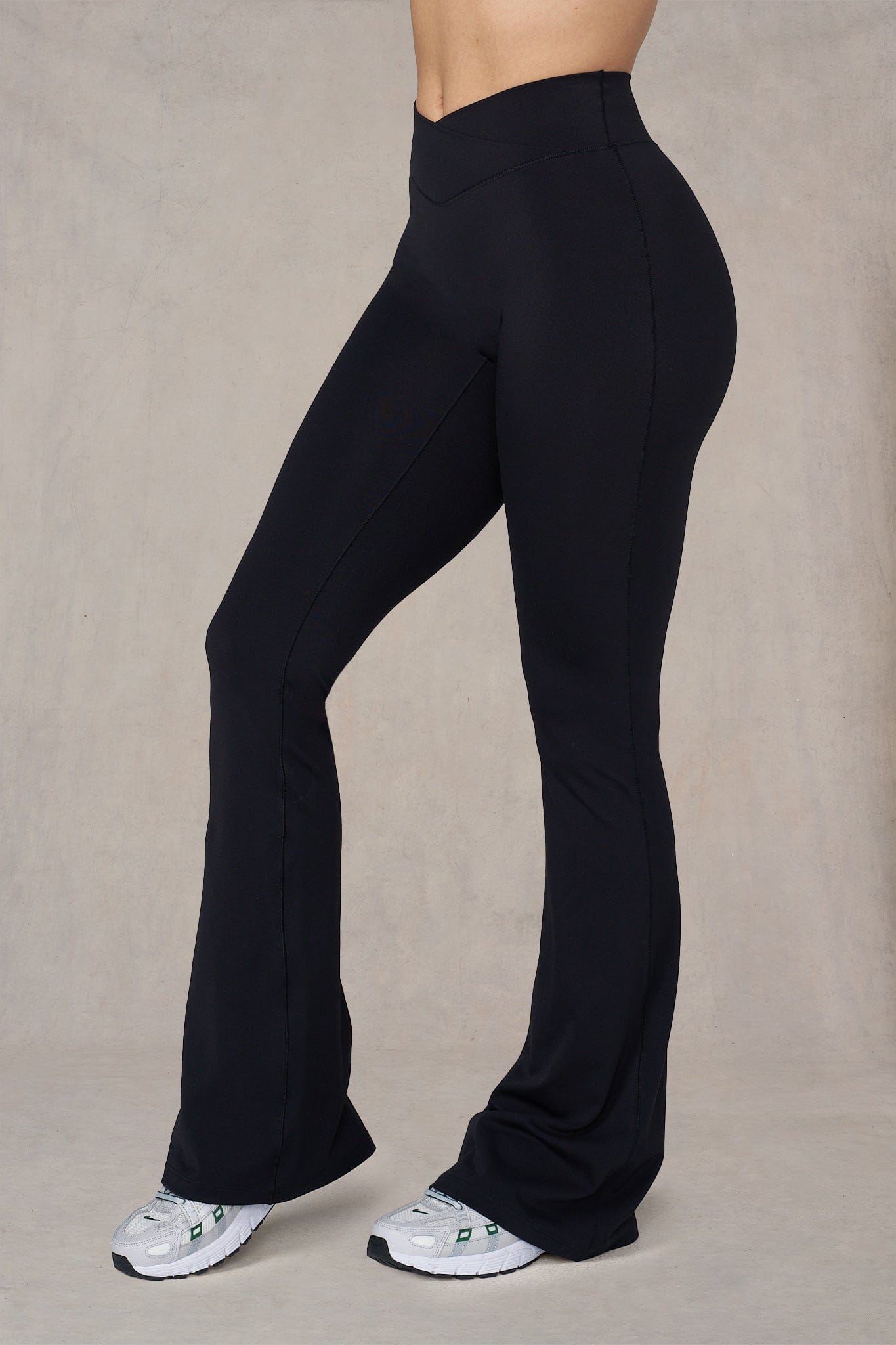 W215 - Vital Flare Leggings (Regular) New Colors - Ebony Black