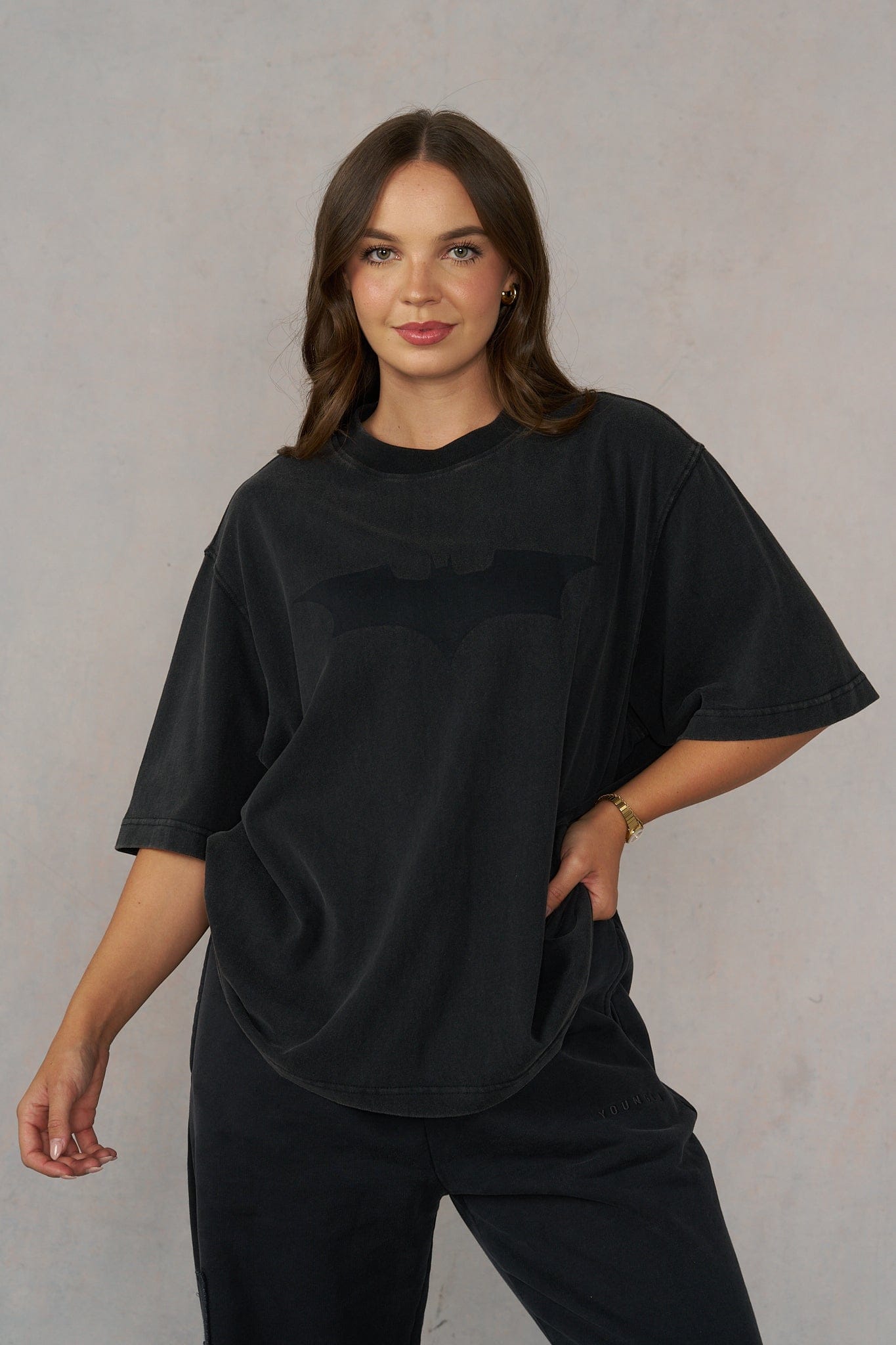 W4103 Batman Lived-in Tee - Black