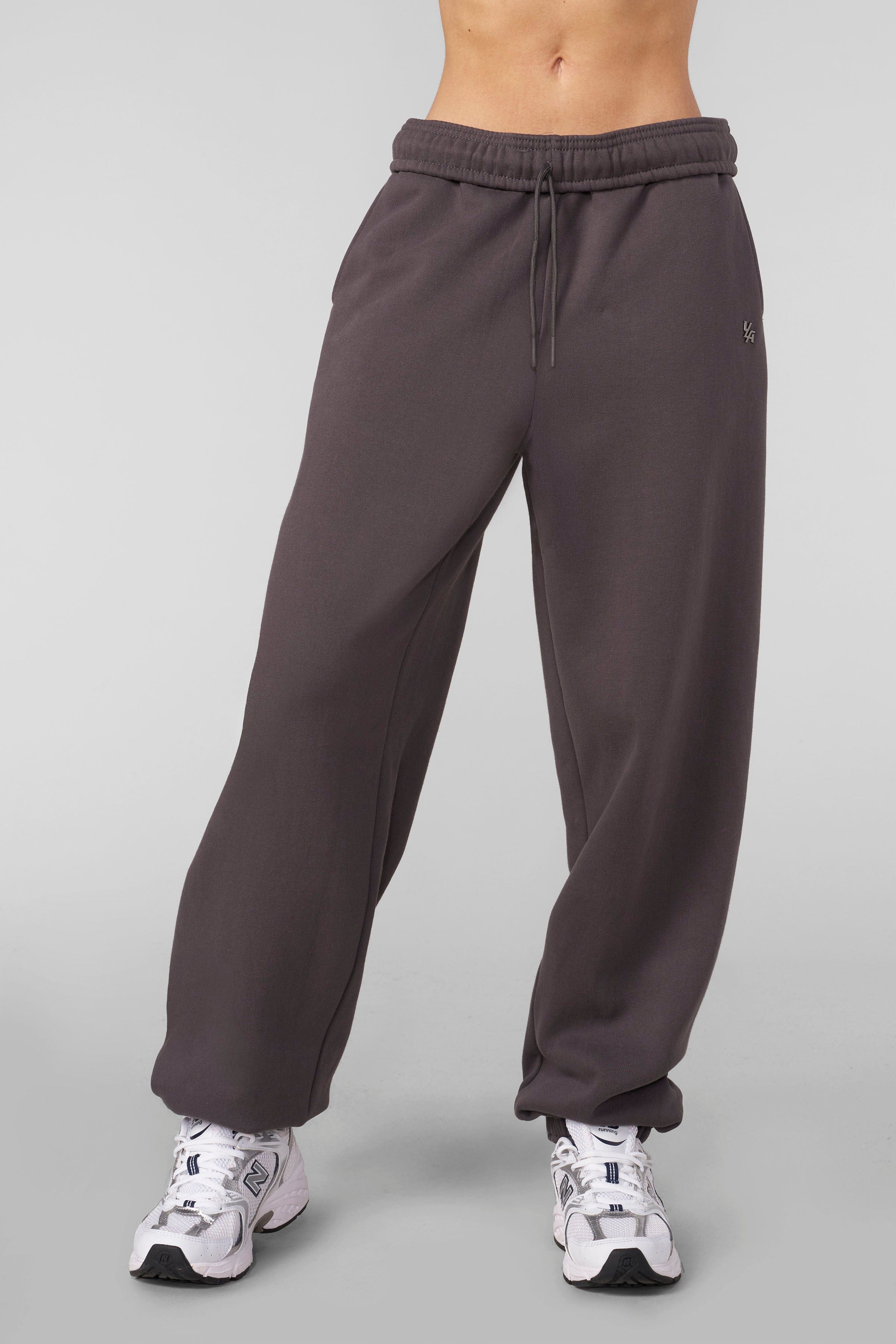 W2218 - Studio Edit Cuff Joggers - Charcoal