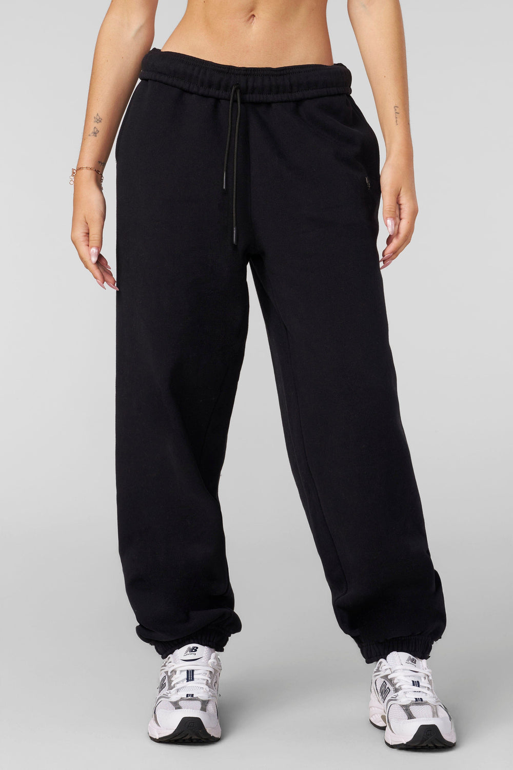 W2218 - Studio Edit Cuff Joggers - Black
