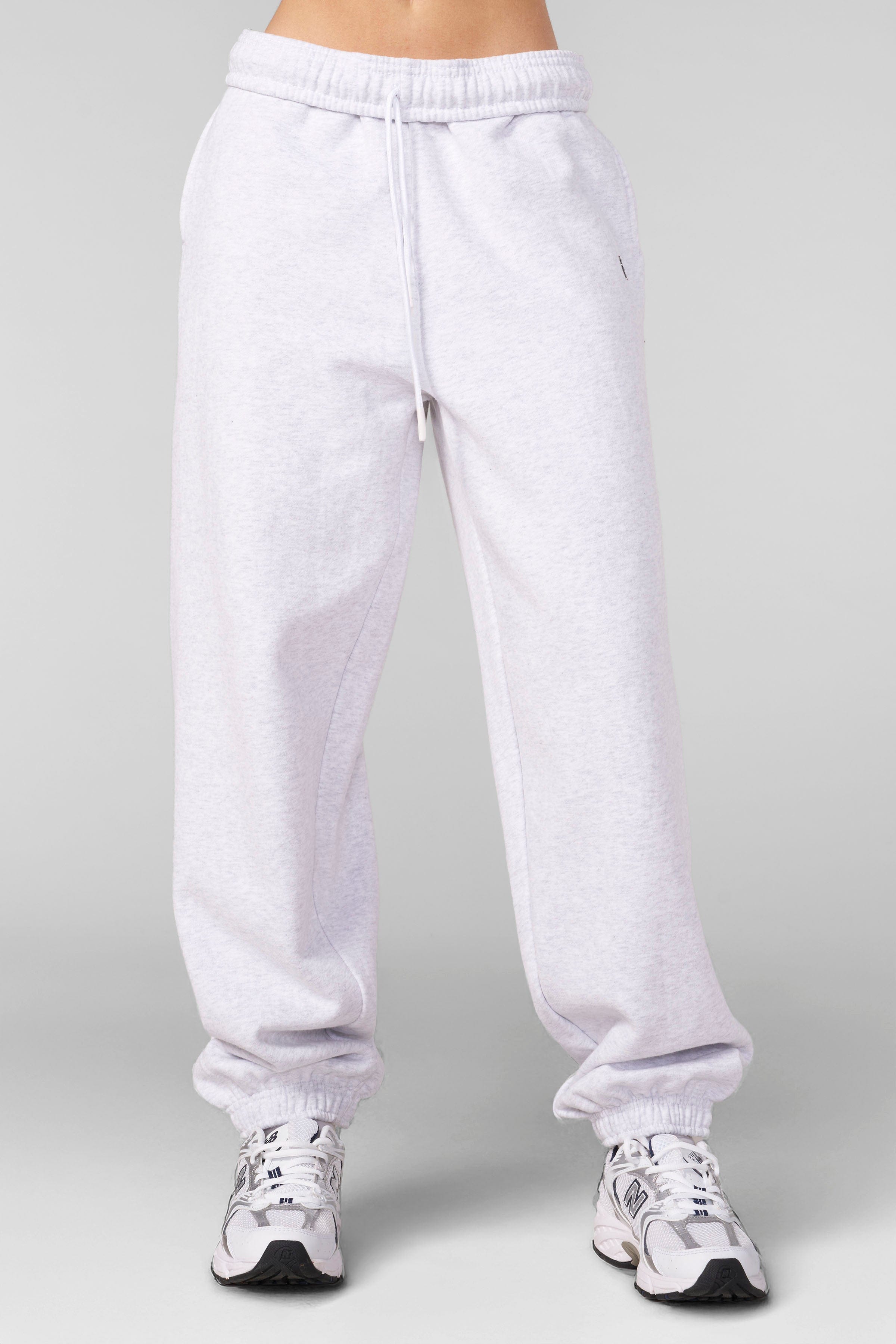 W2218 - Studio Edit Cuff Joggers - Heather Grey