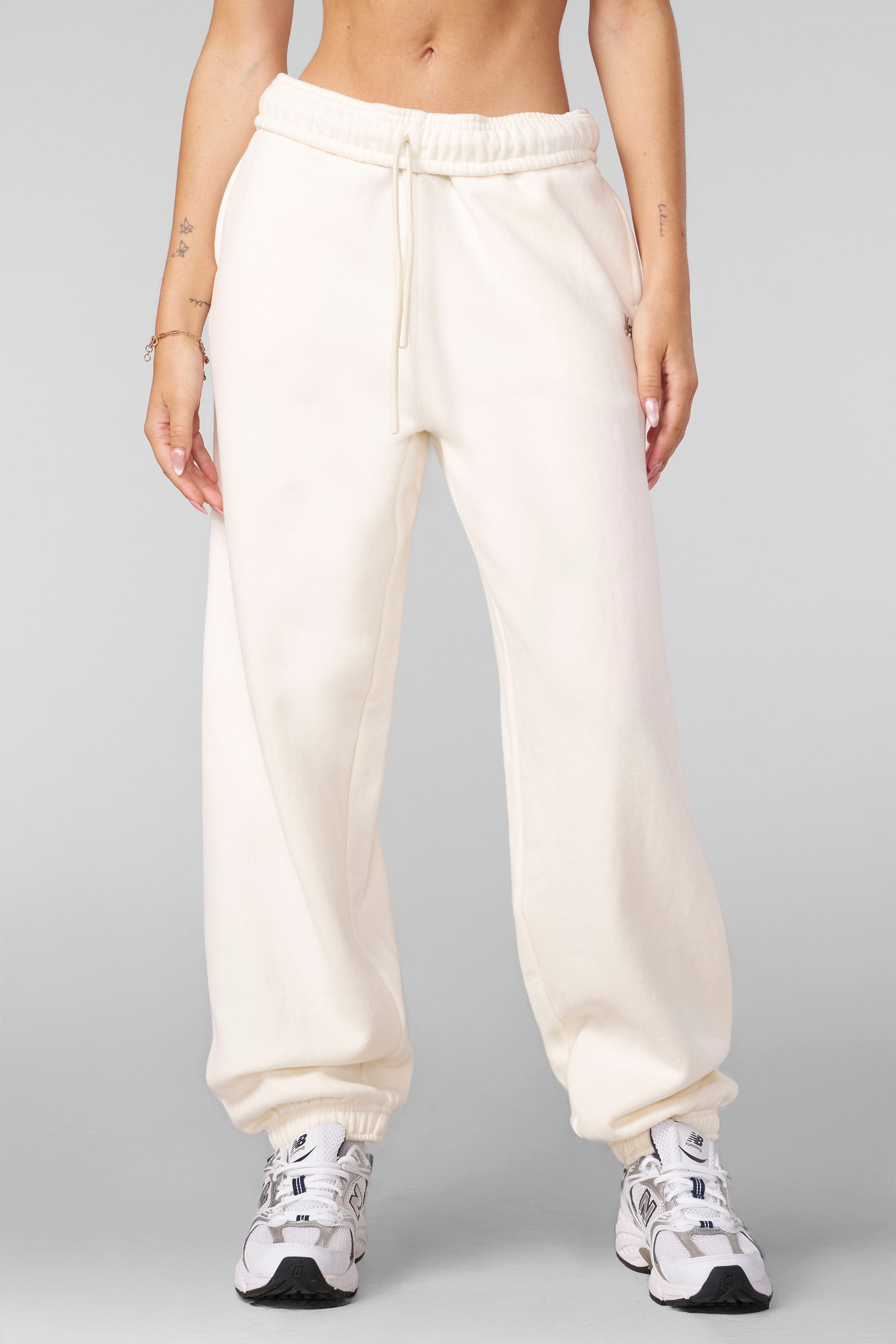 W2218 - Studio Edit Cuff Joggers - Cream