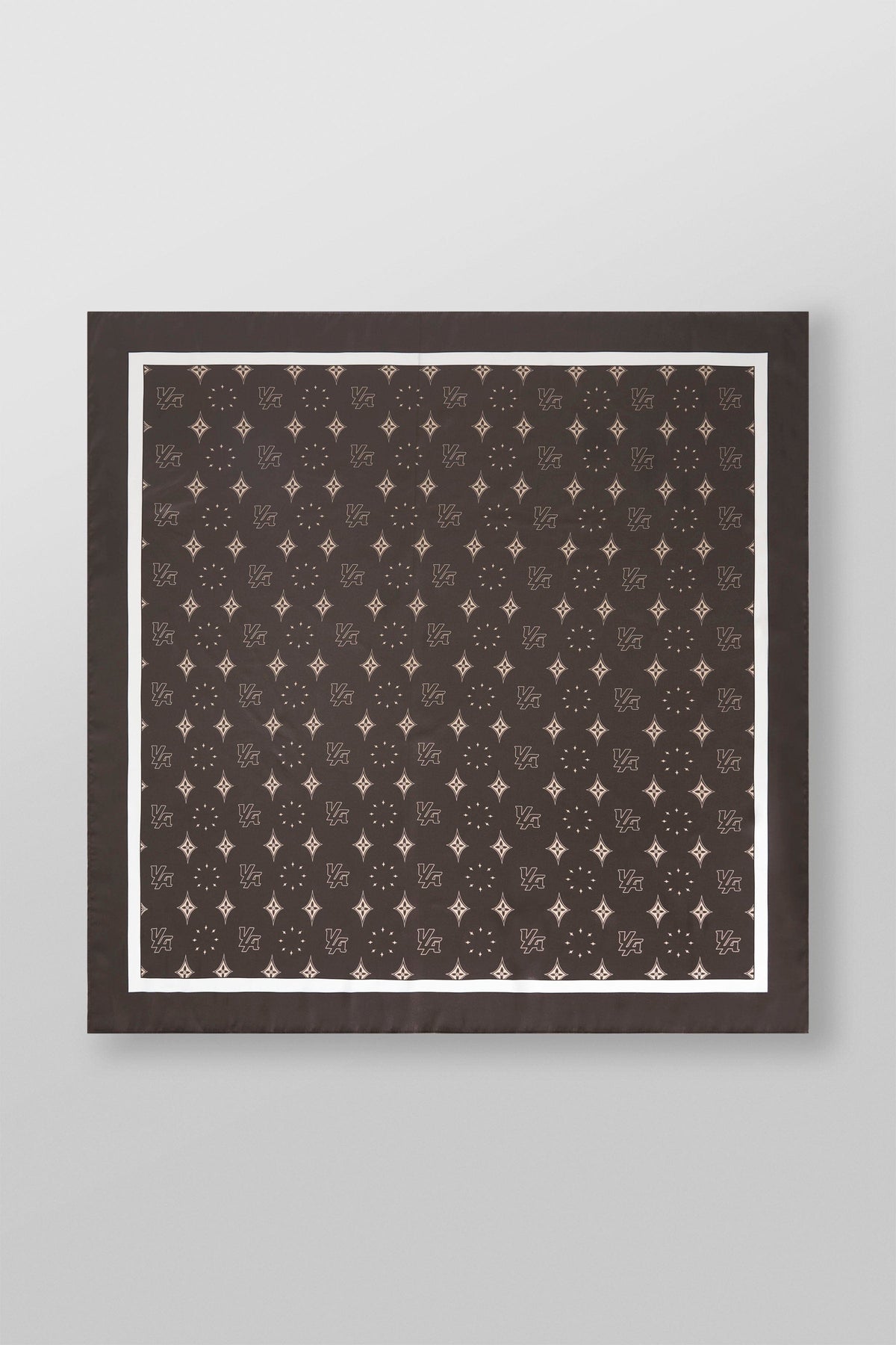 W6120 YLA Scarf - Monogram